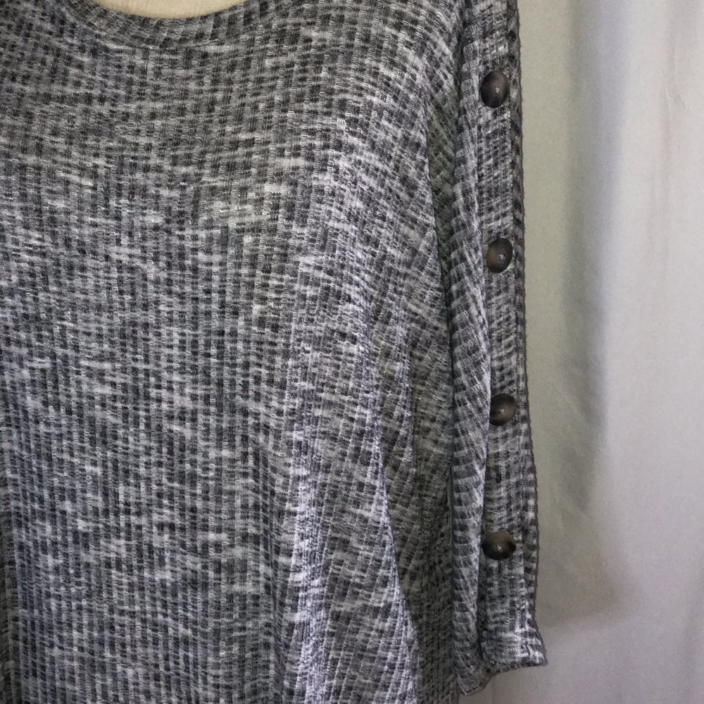Silverware black and white long sleeve knit - Picture 7 of 10